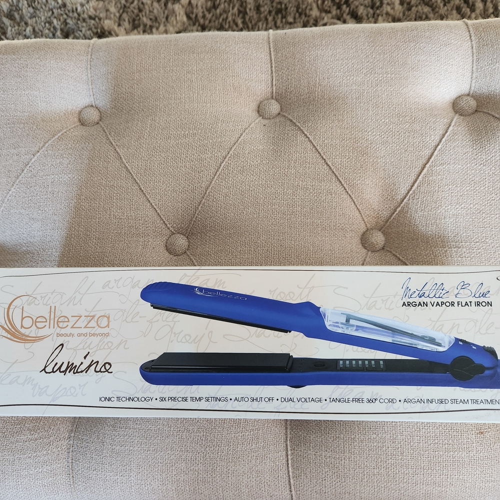 Blue Argan Vapor Flat Iron Lightly Used